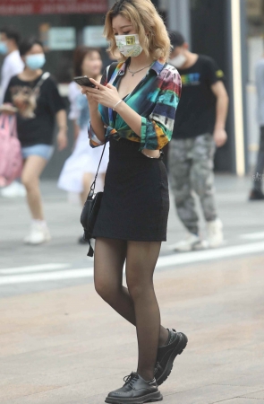 街拍黑丝shaofu -14p