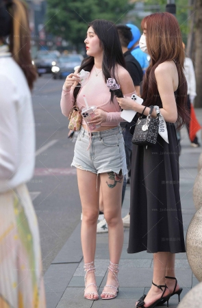 短裤小翘臀get/240105-5-72 15P