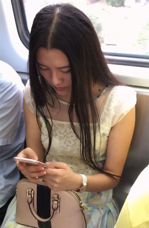 白高街拍长腿MM