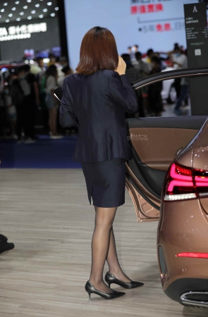 黑 丝高 跟销shou 工作一天想脱鞋