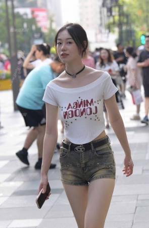 妹妹很清纯可人/231028-6-71 14P