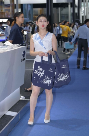 帅哥-要环保袋吗