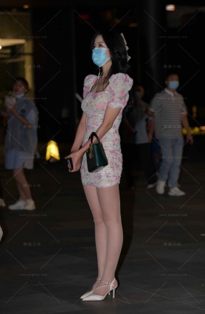 极品丝腿，大爱~