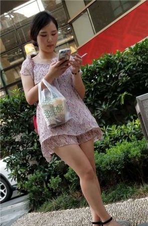 4K-360度慢慢欣赏碎花连衣裙知性美女姐姐