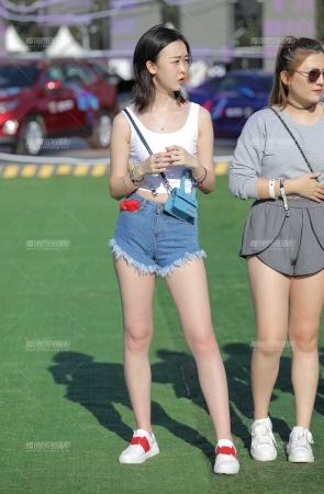 两个不同类型，喜欢那个呢？