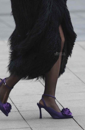 诱惑街拍黑丝高跟shaofu