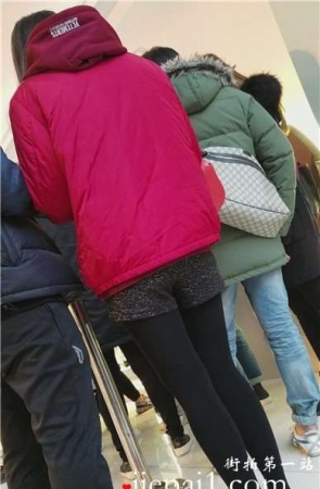 4k-黑丝袜长腿清纯美眉