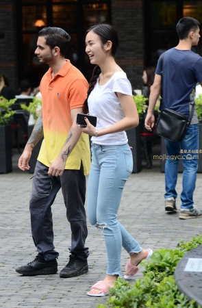 神摄手参赛49 白衫，浅色紧牛