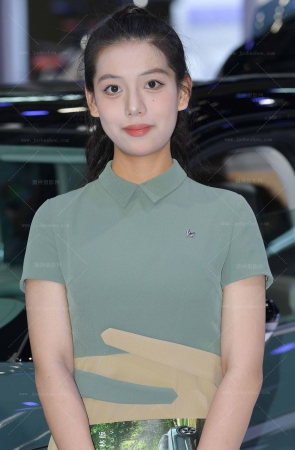 241220-25=33√能看得出穿了丝袜吗 8P