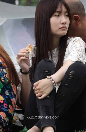 长发清纯美少女