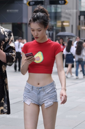 性感小蛮腰，小月牙，美眉