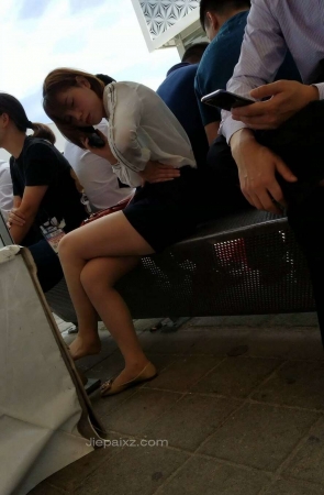 4K – 街拍白衬衫肉丝美女 [1.12 GB/MP4]