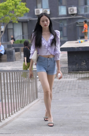 [一只麋鹿专区] 蓝色牛仔热裤长腿美女 【图片➕视频】