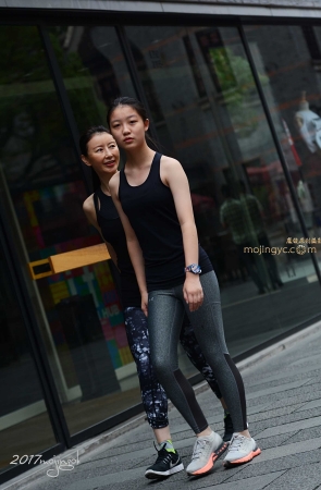 咔喳赛帖 —-健身母女，女儿阳光