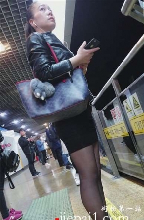 4k-街拍高跟黑丝袜长腿美颜熟女