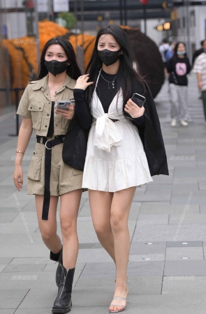 不懂风格的女生，你更喜欢谁 230904-5-59 14P