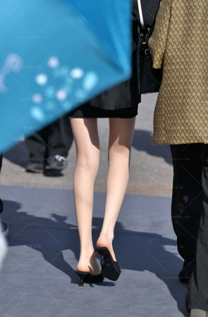 超薄rou丝腿，苗条美女