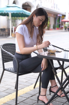 红石旅拍 第三篇 青林黑色瑜伽裤