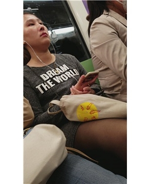 4k-地铁拍摄黑丝性感少妇