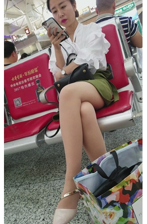 漂亮的肉丝美妇