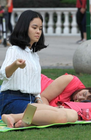 No208 无挡超薄长丝配上一双长趾玉足，太通透了