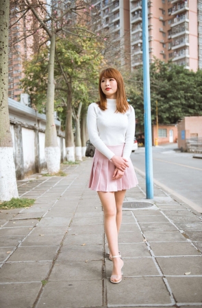 小透明DK街拍作品 – 甜美肉丝小美女