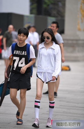 长袜美女3A1804[91.7M]