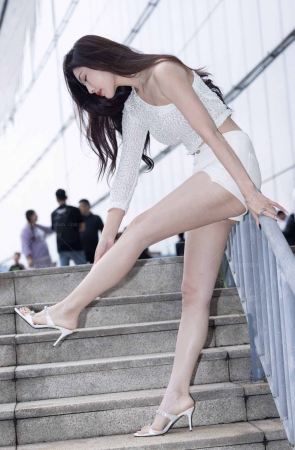 LB400-430P 成都车展-我的178女神叶濛雨老师的美腿玉足