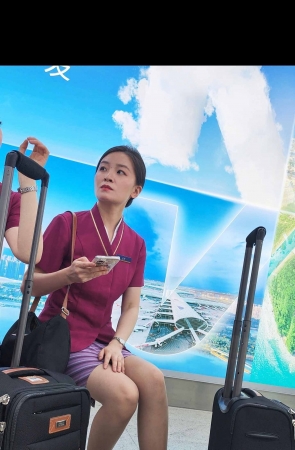 4K视频偶遇南航空姐精致美丽下班肉丝高跟 3P