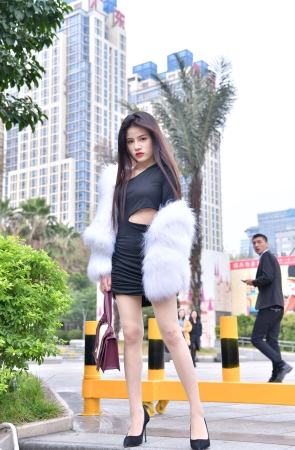 小海街拍作品 黑色气质小姐姐