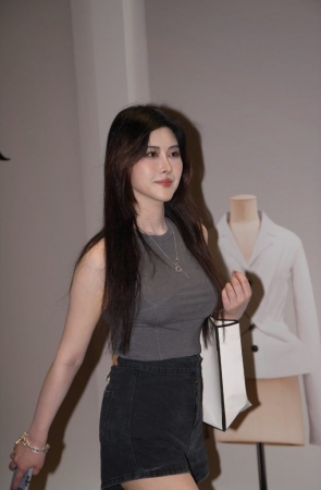 牛仔短裤精致女孩 [142P-2.95GB]