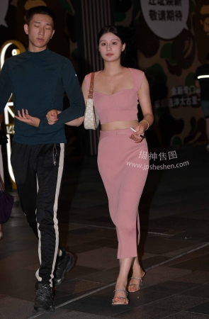 2277-32+56韵味的少妇 12P