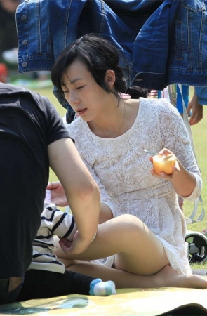 No236 白肤美肌迷人少妇的超赞长丝足