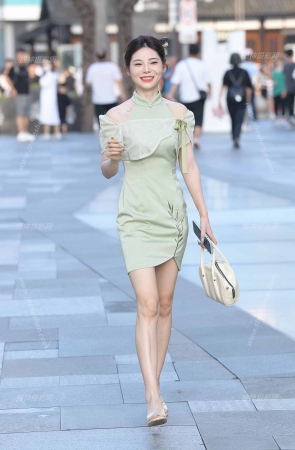 谁能抵抗新中式旗袍的美/231030-3-62 15P