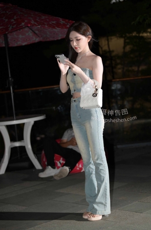 22818-12+136抹胸紧牛女孩 20P