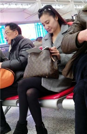 4k超清，微笑甜美街拍黑丝大美女