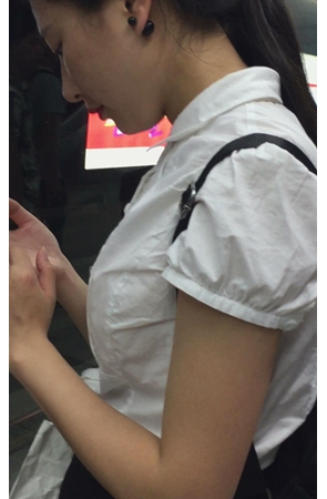 地铁站拍摄OL职业装美女