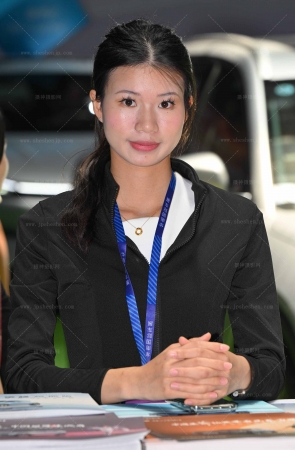 2552-26=31√肉丝前台咨客 9P