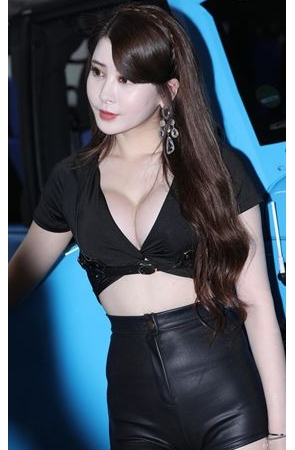 性感的高腰皮热裤美女(110P)