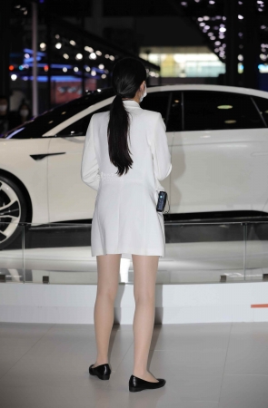 肉 丝美tui车展品牌 顾 问貌美好身材