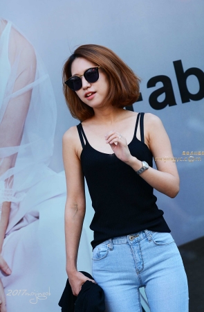 咔喳赛帖 —–紧身牛仔 永恒魅力