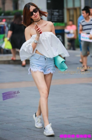 李欢原创——–短裤，美腿（12P）