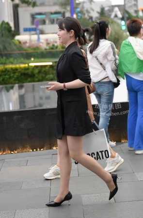 23526-2=58√黑丝素人轻熟女～ 13P