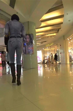 紧身牛仔裤肥臀少妇逛商场