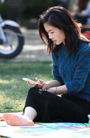 No2 冰清玉洁、玉骨冰肌这类词就是来形容这双少妇美足的