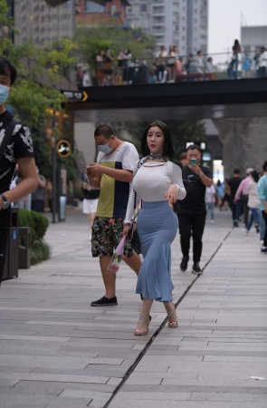 炸街王牌de猪小七~