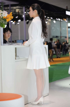 超薄肉丝离异咨客小姐姐