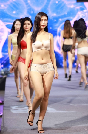 某商场内衣秀打包合集 10P