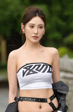 24614-11=73√裹胸背心黑丝美女【套图➕视频】 14P