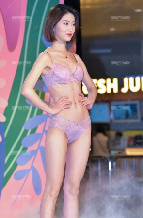 一模多套，性感内衣秀SHOW